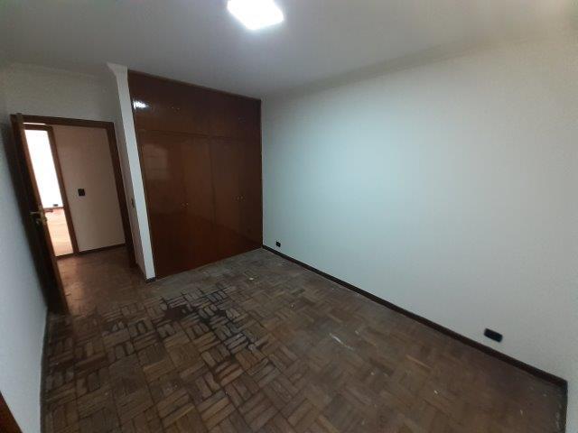 Casa à venda com 4 quartos, 350m² - Foto 25