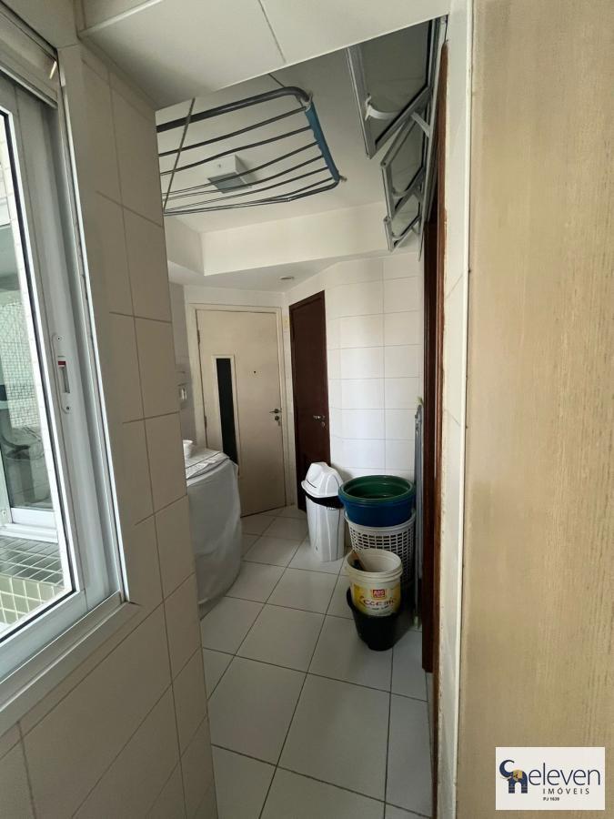 Apartamento para alugar com 4 quartos, 142m² - Foto 11