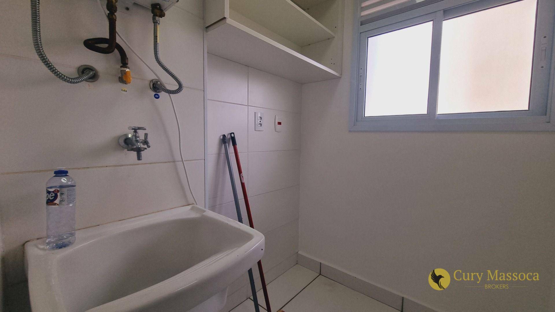 Apartamento para alugar com 2 quartos, 75m² - Foto 12