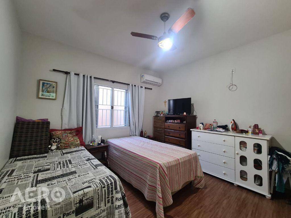 Casa à venda com 3 quartos, 248m² - Foto 19