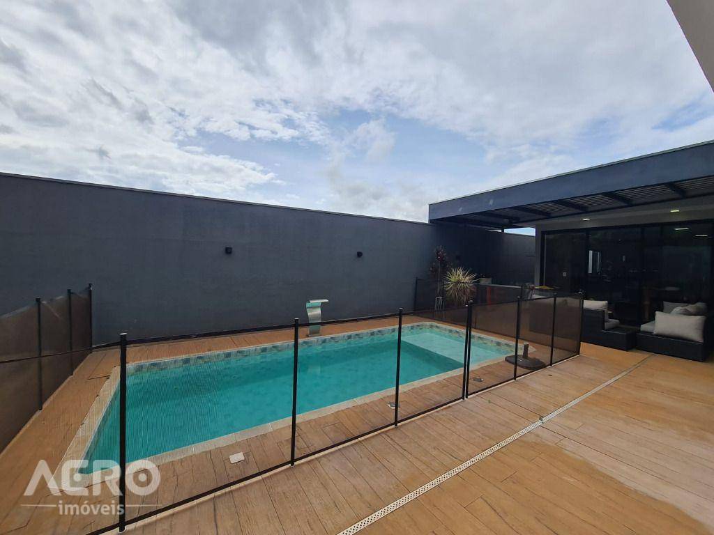 Casa de Condomínio à venda com 3 quartos, 216m² - Foto 37