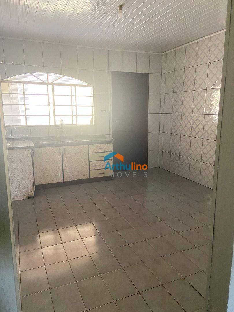 Casa à venda com 4 quartos, 185m² - Foto 4