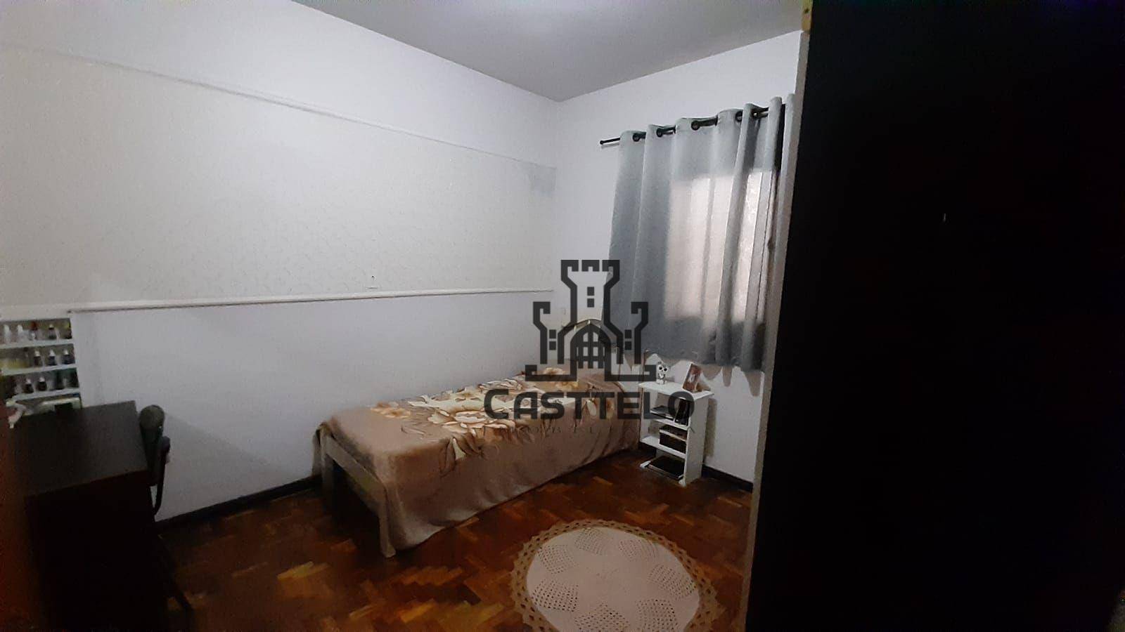 Sobrado à venda com 6 quartos, 230m² - Foto 37