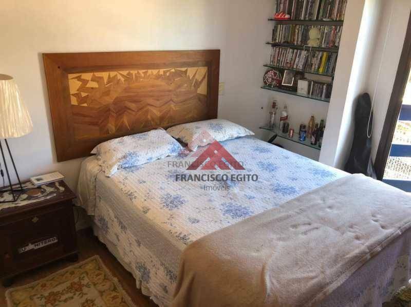 Casa à venda com 4 quartos, 380m² - Foto 14