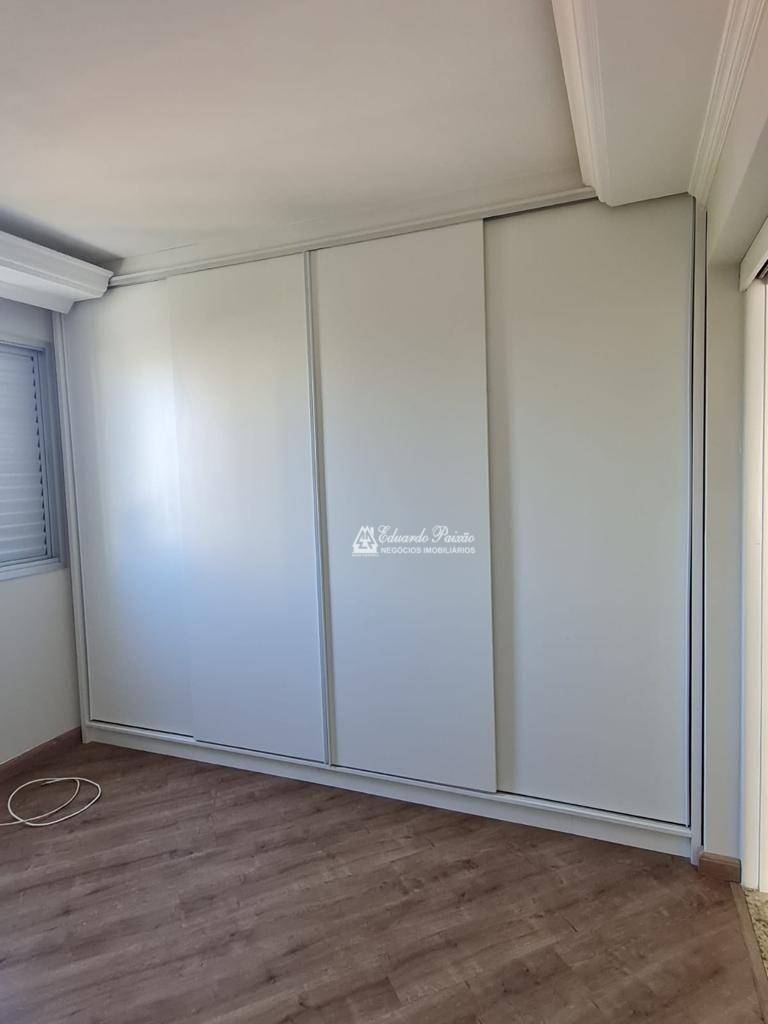 Apartamento à venda com 2 quartos, 90m² - Foto 19