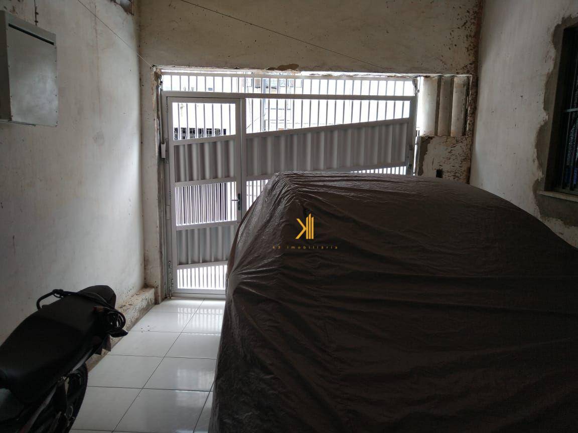 Casa, 4 quartos, 215 m² - Foto 2