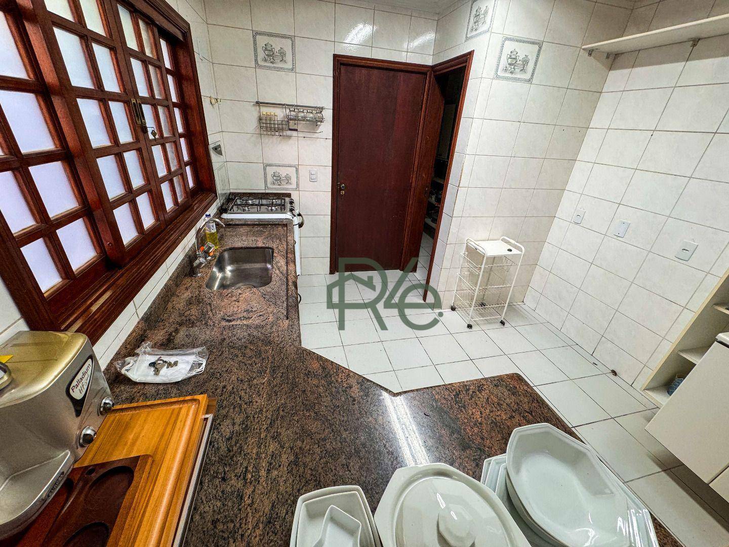 Casa de Condomínio à venda e aluguel com 5 quartos, 490m² - Foto 30