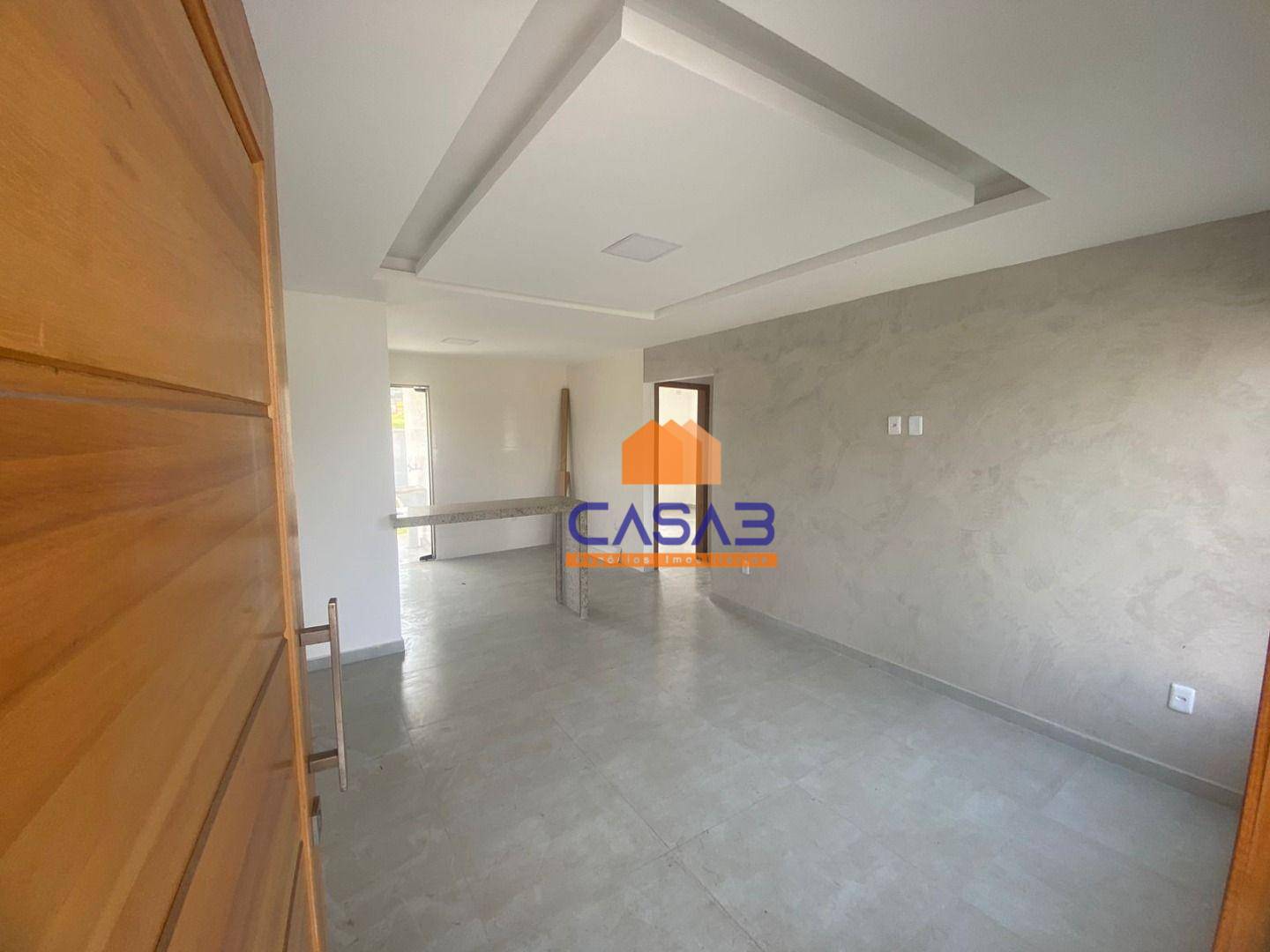 Casa à venda com 2 quartos, 70m² - Foto 3