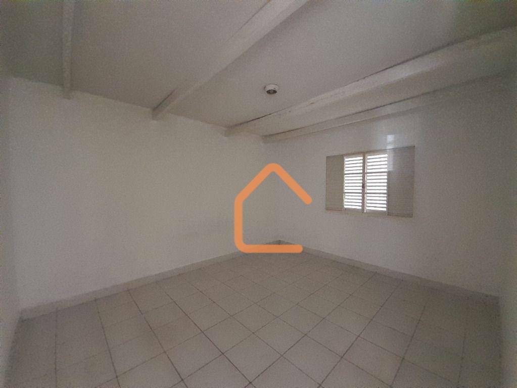 Casa à venda com 3 quartos, 100m² - Foto 5