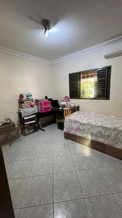 Casa à venda com 3 quartos, 260m² - Foto 8