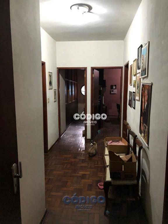 Casa à venda e aluguel com 4 quartos, 300m² - Foto 11