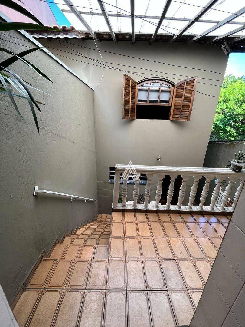 Sobrado à venda com 3 quartos, 209m² - Foto 43