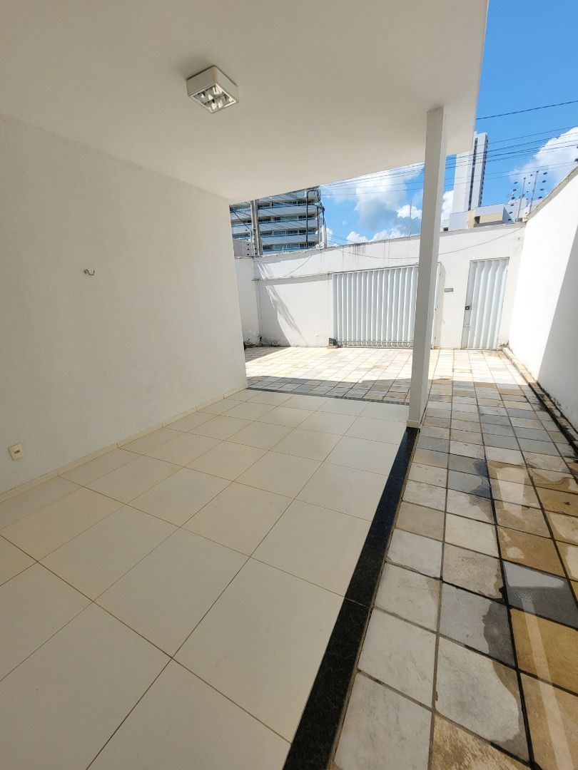 Casa à venda com 2 quartos, 150m² - Foto 3