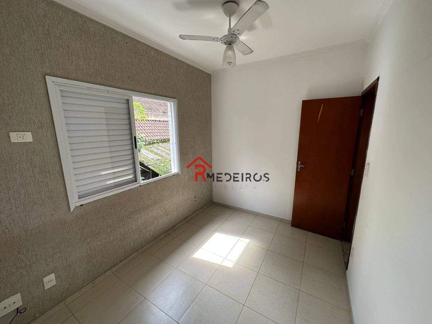 Casa à venda com 3 quartos, 120m² - Foto 13