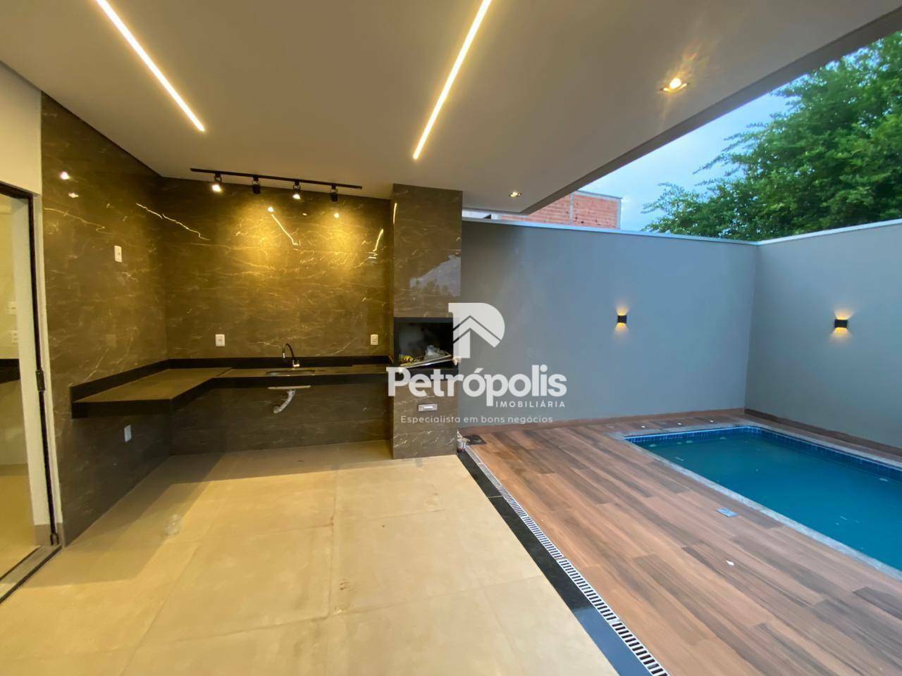 Casa à venda com 3 quartos, 134m² - Foto 8