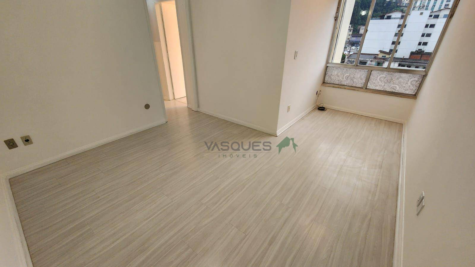 Apartamento à venda com 2 quartos, 43m² - Foto 1