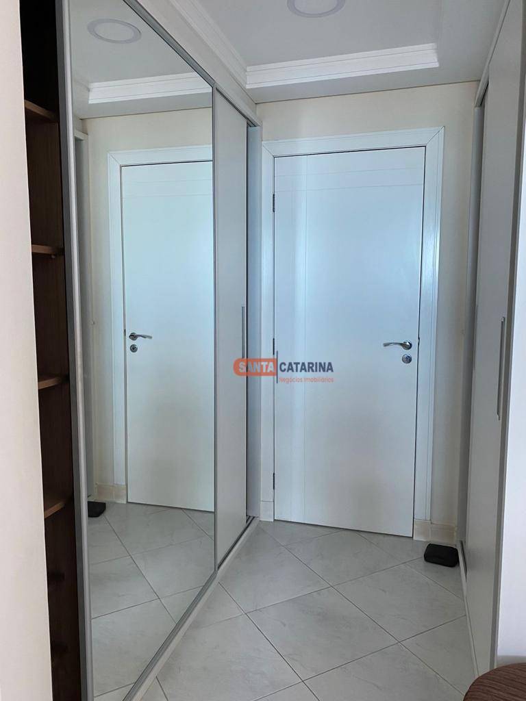 Apartamento à venda com 3 quartos, 161m² - Foto 30