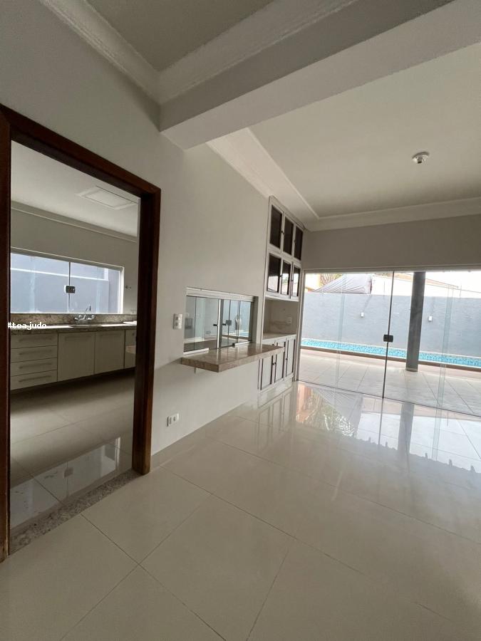 Casa à venda com 4 quartos, 250m² - Foto 9