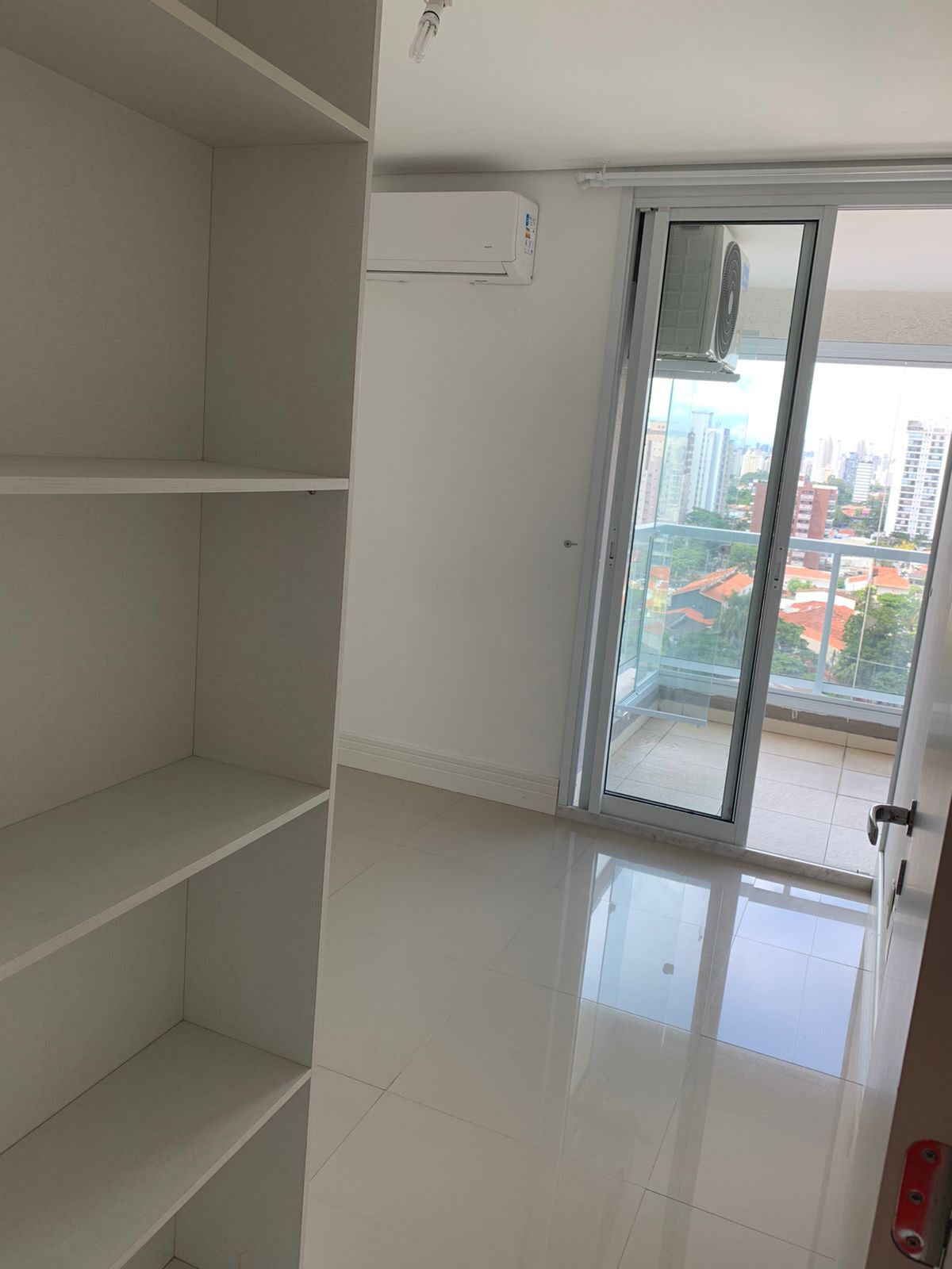 Apartamento à venda com 1 quarto, 45m² - Foto 6