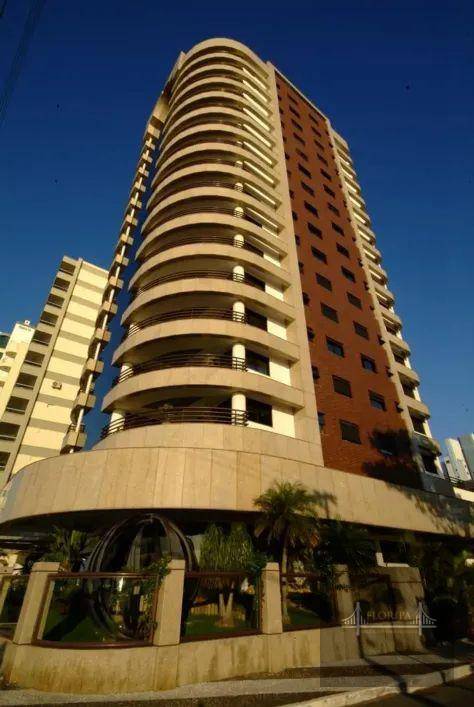 Apartamento, 3 quartos, 203 m² - Foto 2