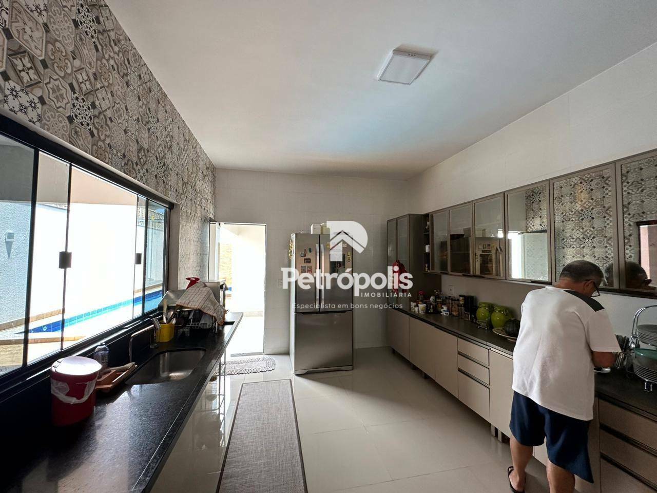 Casa à venda com 4 quartos, 261m² - Foto 21