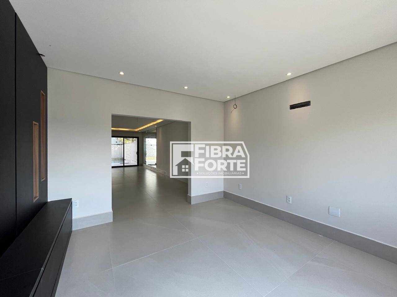 Casa de Condomínio à venda com 3 quartos, 360m² - Foto 3