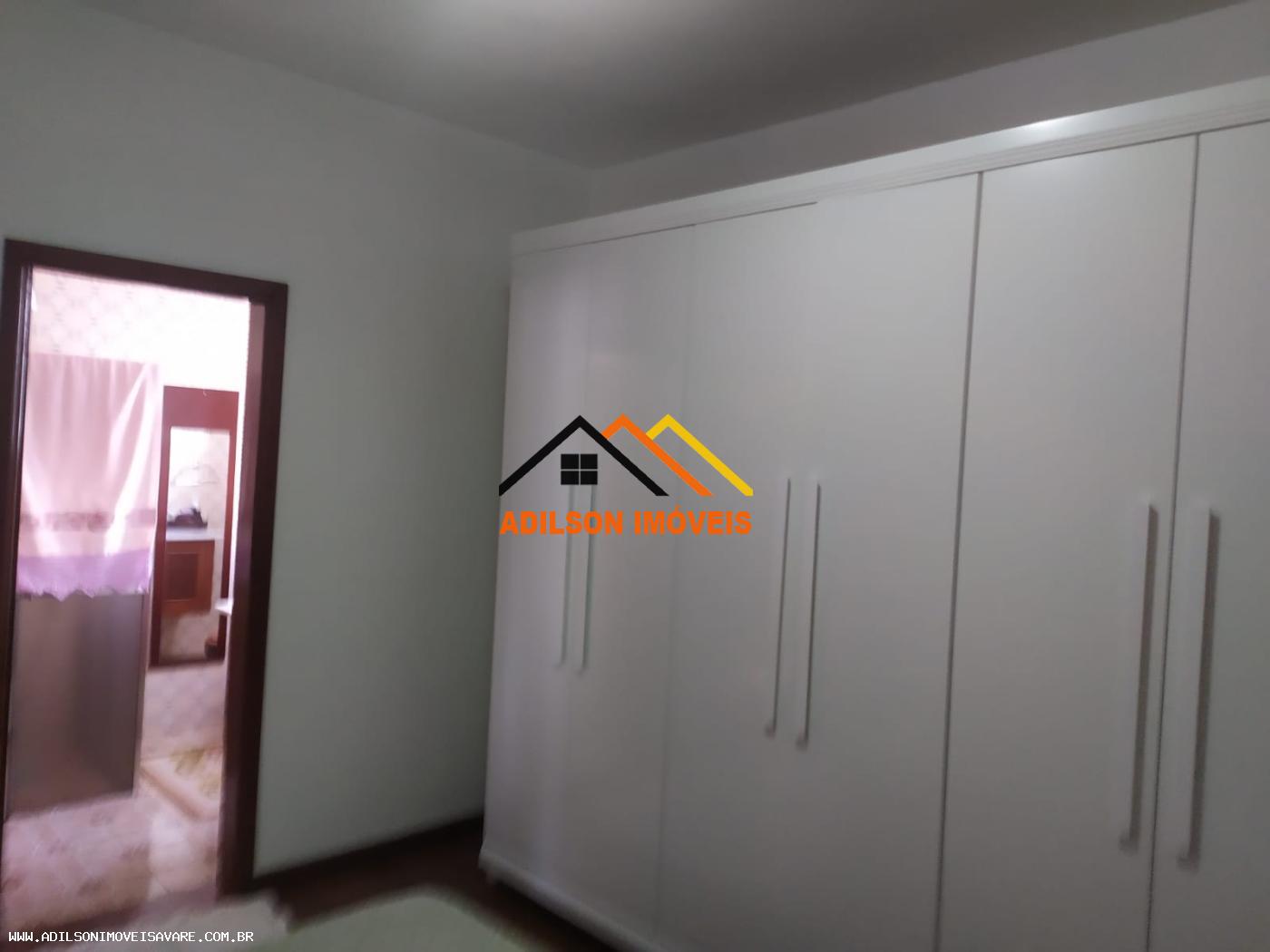 Casa à venda com 3 quartos, 250m² - Foto 4