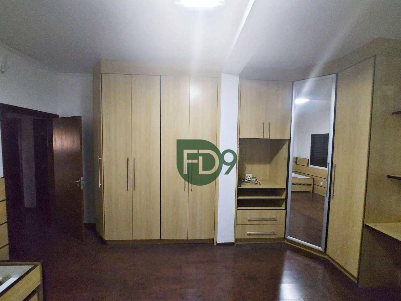 Casa à venda com 3 quartos, 272m² - Foto 12