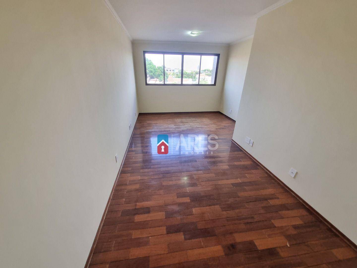 Apartamento para alugar com 3 quartos, 92m² - Foto 2