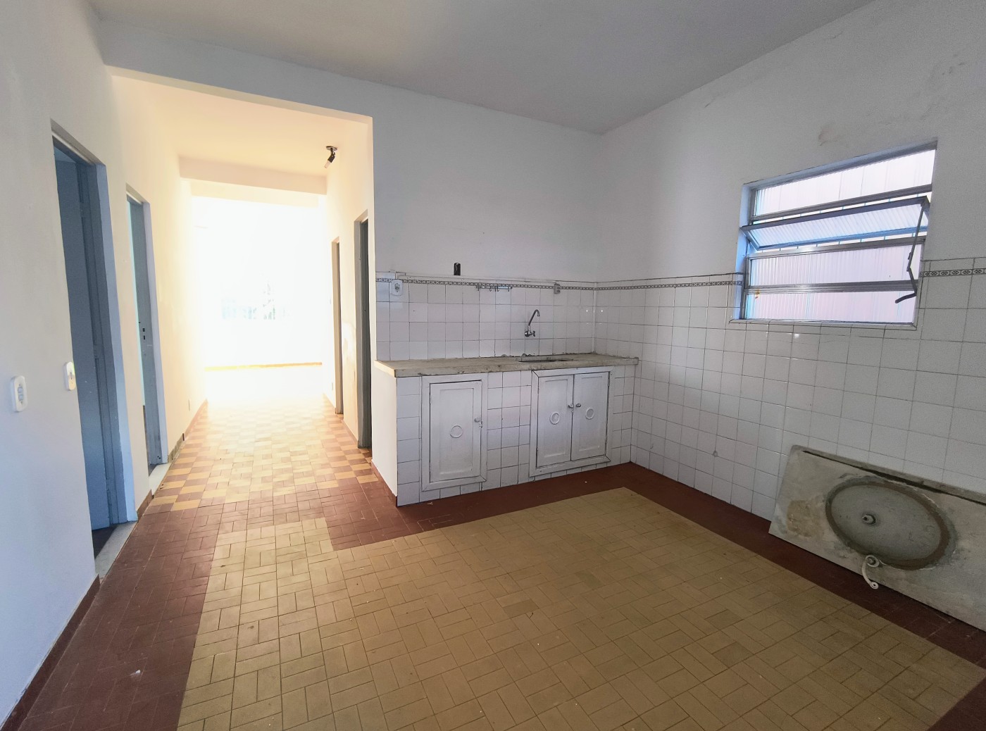 Casa à venda com 4 quartos, 200m² - Foto 9