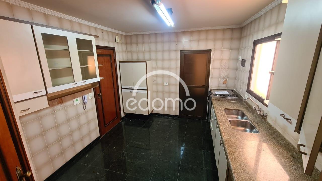 Apartamento para alugar com 3 quartos, 120m² - Foto 8