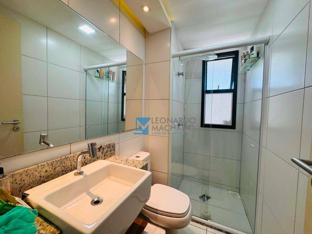 Apartamento à venda com 2 quartos, 72m² - Foto 10