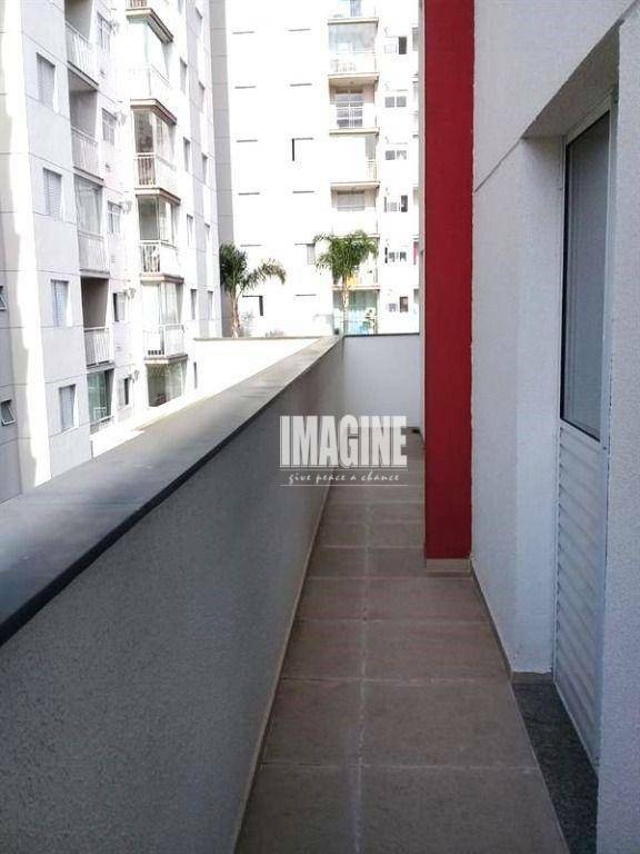 Apartamento à venda com 2 quartos, 44m² - Foto 3