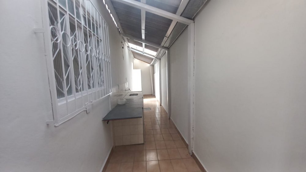 Casa à venda com 4 quartos, 222m² - Foto 11