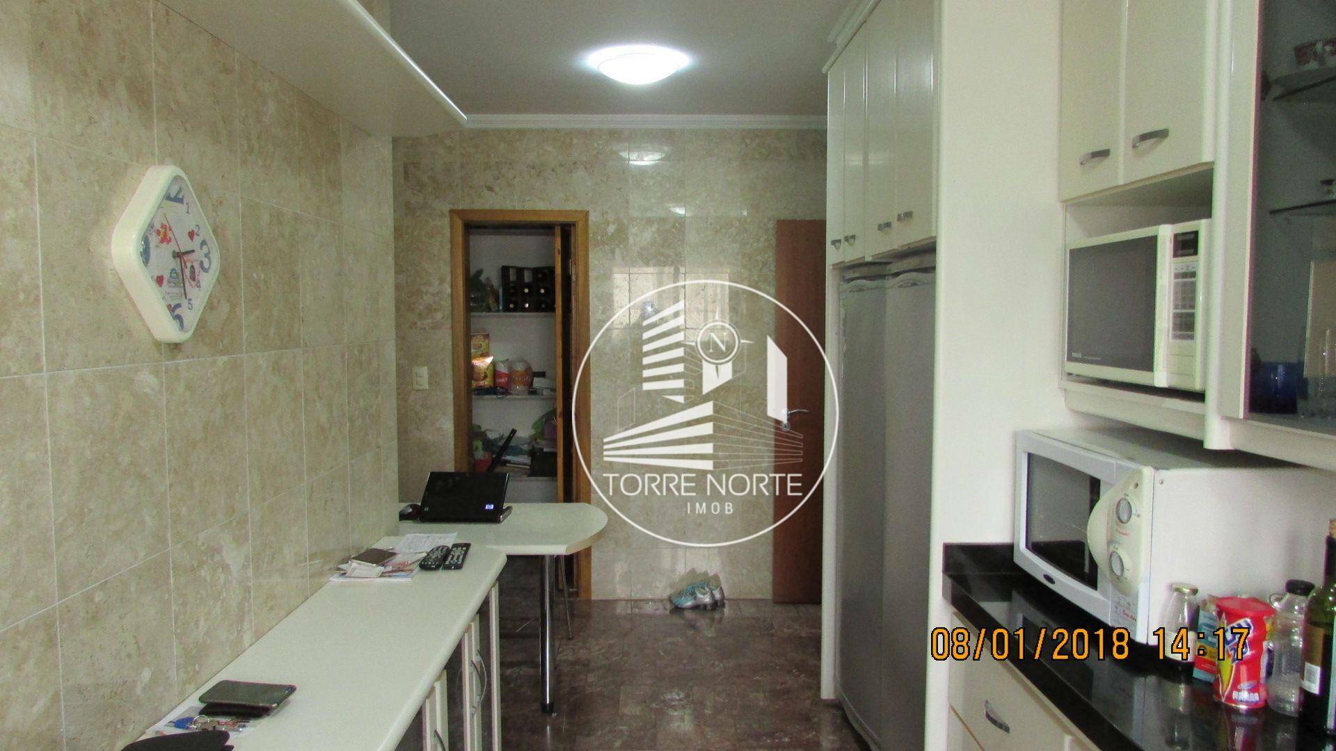 Apartamento à venda com 3 quartos, 187m² - Foto 20