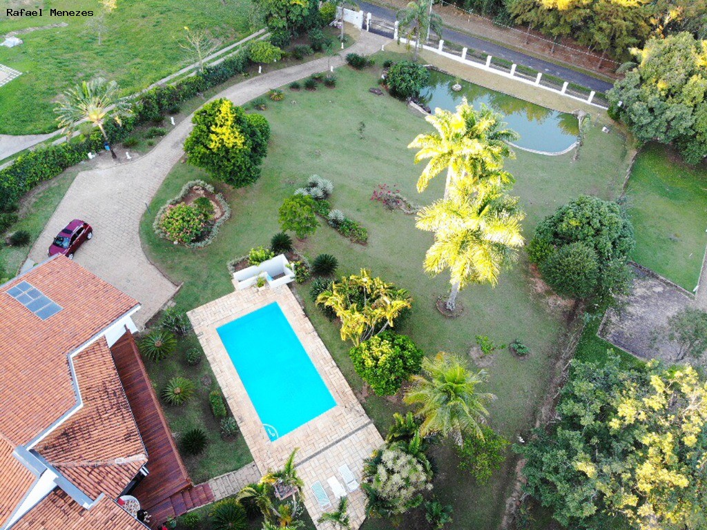 Chácara à venda com 3 quartos, 350m² - Foto 1