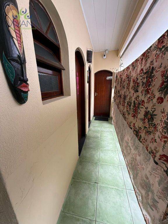 Casa para alugar com 3 quartos, 305m² - Foto 15