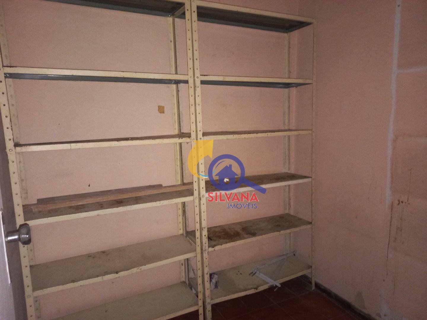 Apartamento para alugar com 3 quartos, 110m² - Foto 12