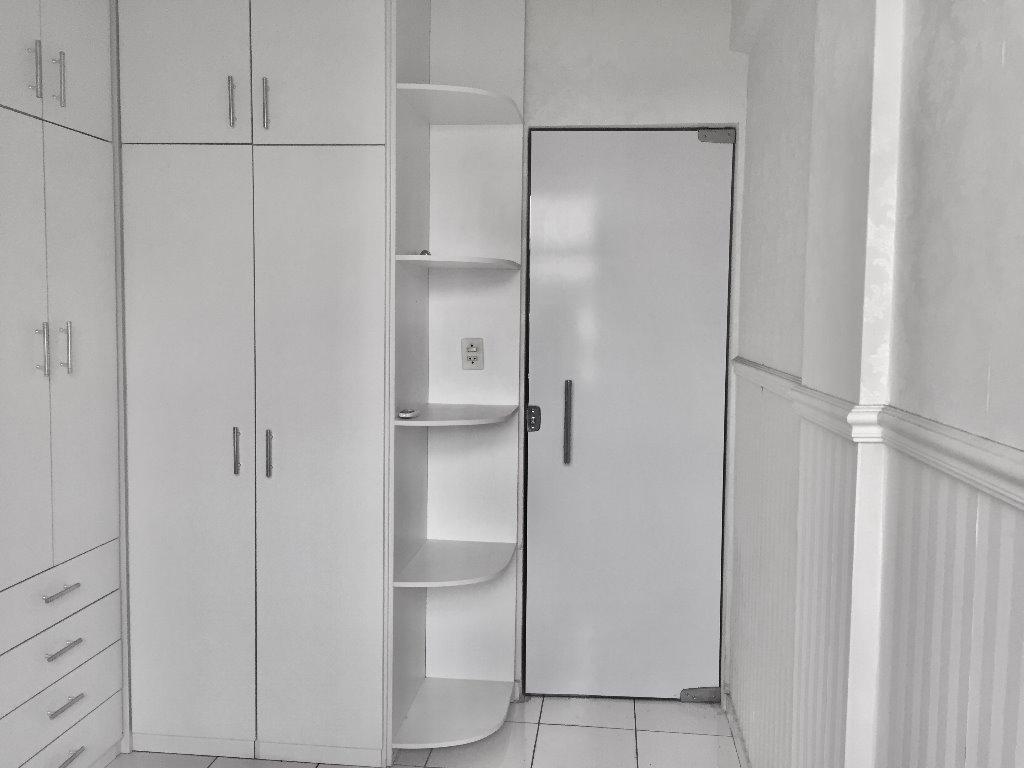 Apartamento à venda com 2 quartos, 60m² - Foto 9