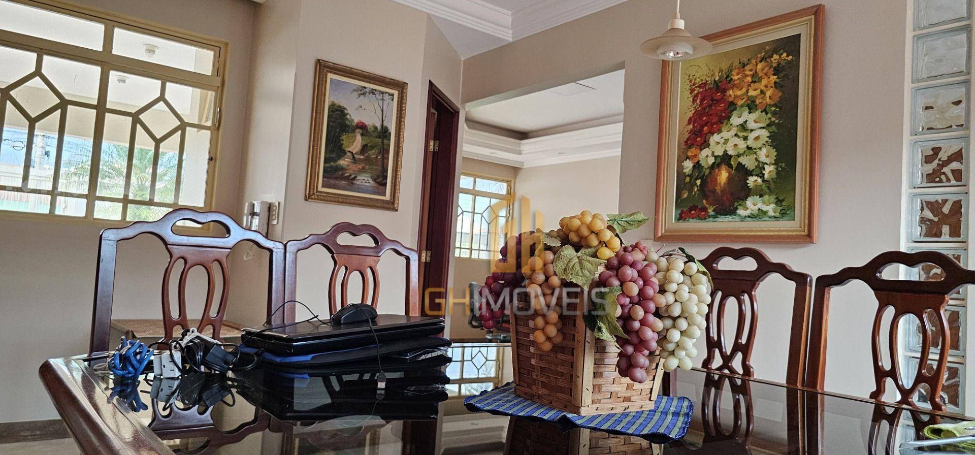Casa à venda com 4 quartos, 310m² - Foto 8