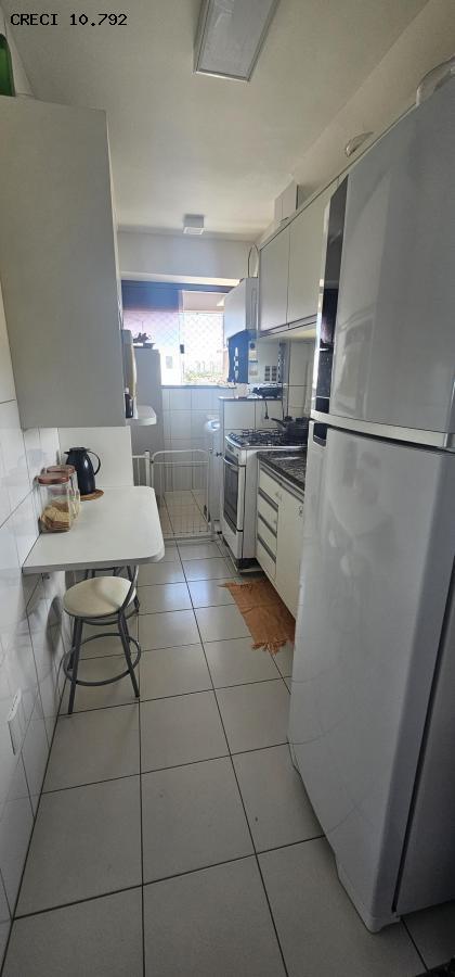 Apartamento à venda com 2 quartos, 78m² - Foto 17