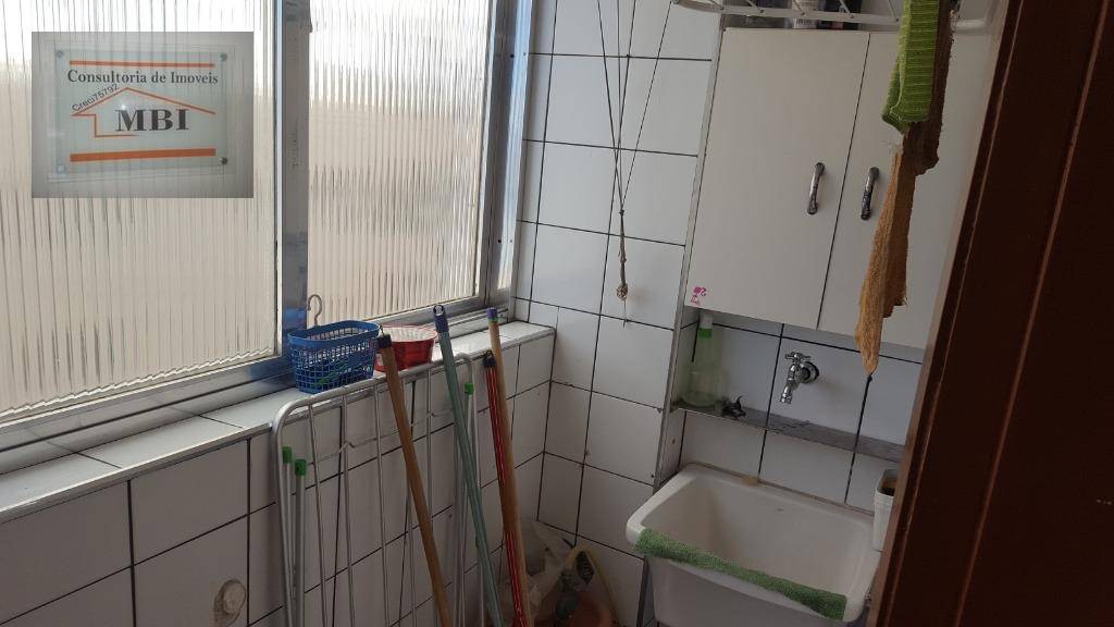 Apartamento à venda com 2 quartos, 75m² - Foto 20