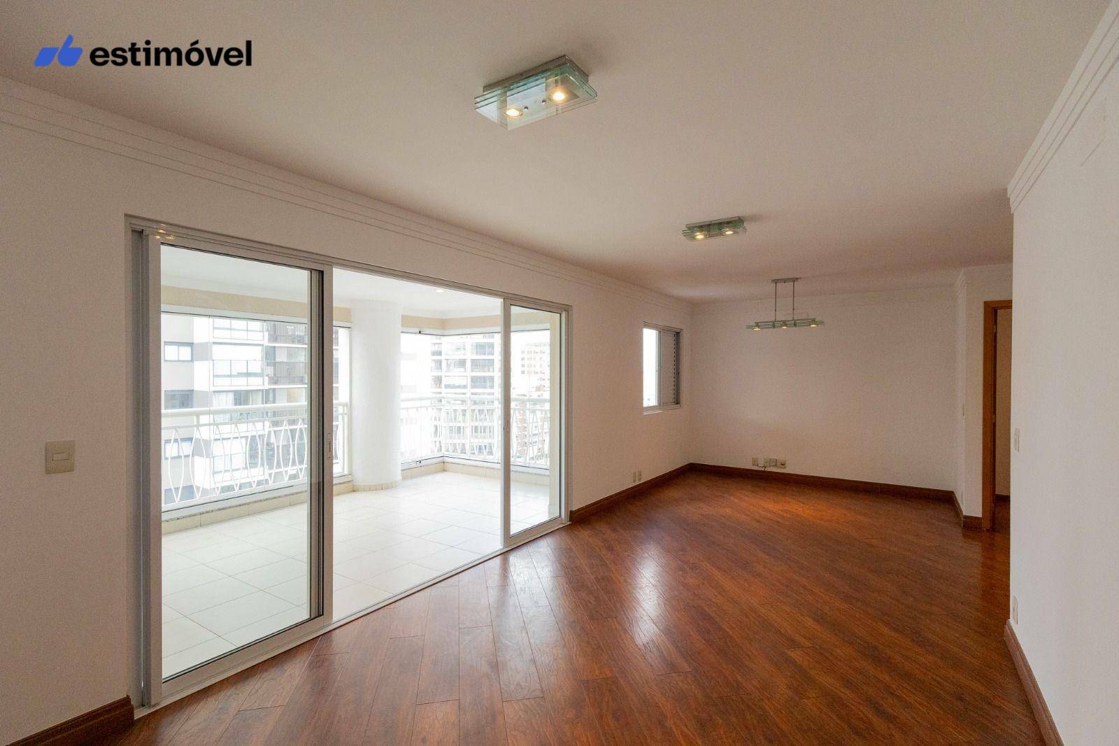 Apartamento para alugar com 3 quartos, 135m² - Foto 1