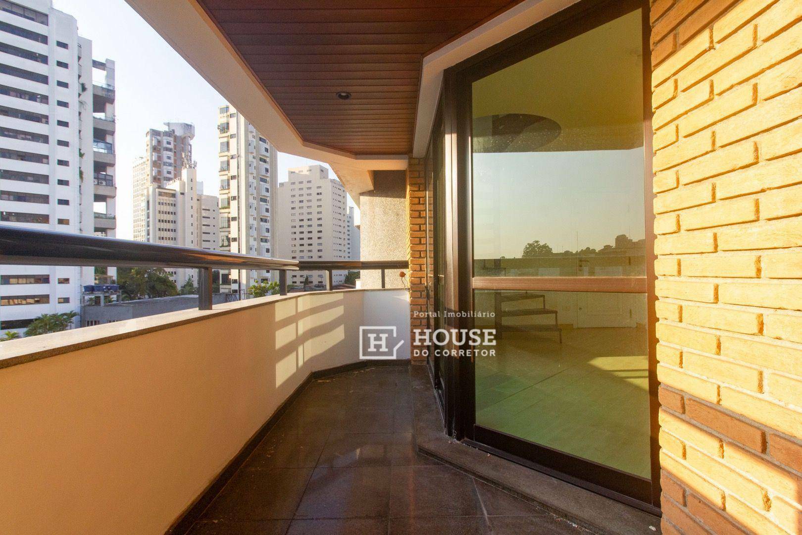 Apartamento à venda com 3 quartos, 210m² - Foto 4