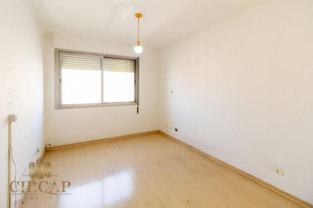 Apartamento à venda com 3 quartos, 180m² - Foto 11