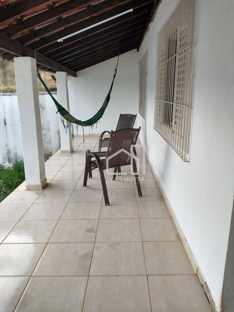 Casa à venda com 2 quartos, 100m² - Foto 2