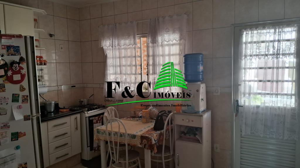 Casa à venda com 4 quartos, 300m² - Foto 9