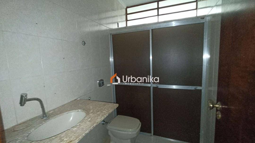 Casa, 2 quartos, 233 m² - Foto 2