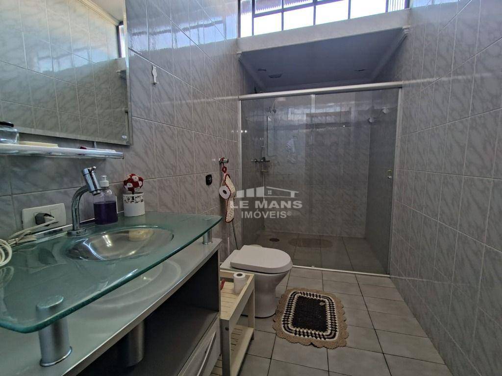 Casa à venda com 6 quartos, 296m² - Foto 5