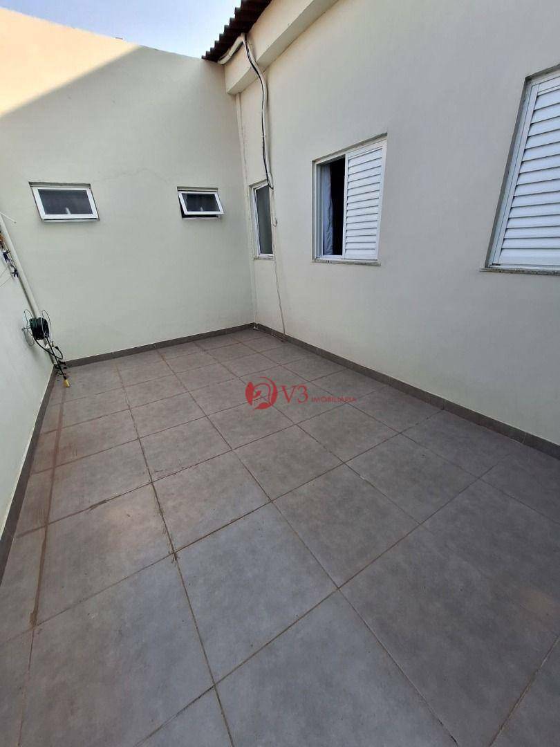 Casa à venda com 2 quartos, 230m² - Foto 7